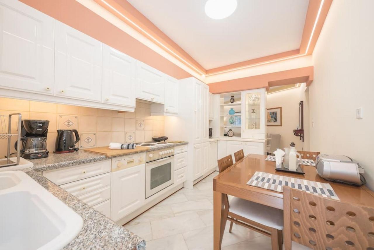 Central 3Br Apartment Next To Panormou Metro! Athens Ngoại thất bức ảnh